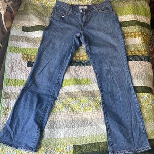 levi’s 550 relaxed bootcut jeans SOLD